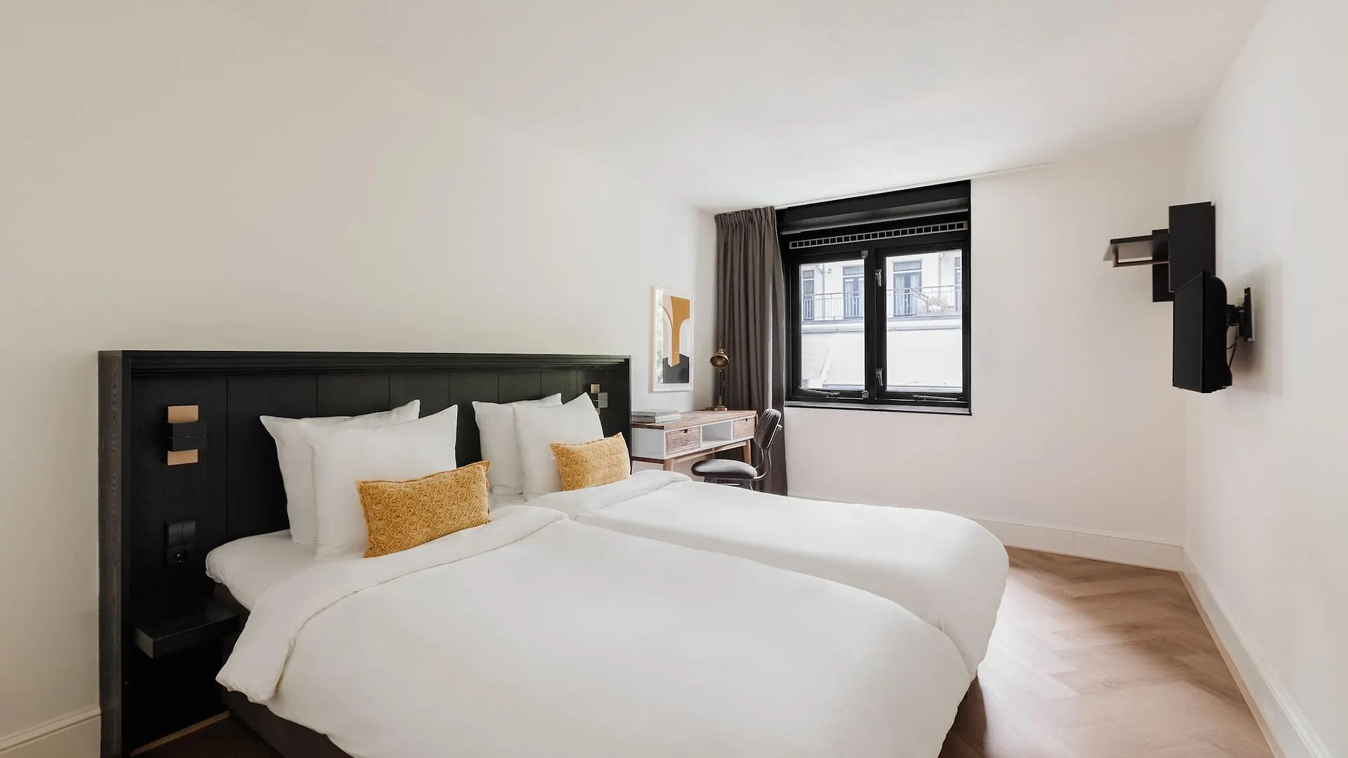 ***  Hotel Piet Hein Amsterdam Netherlands